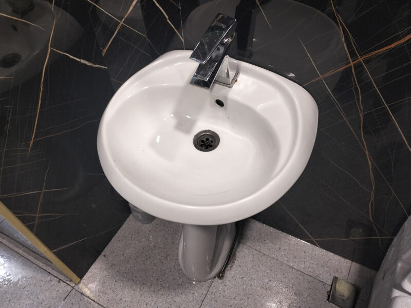 Santexnik ustasi - Ustaxidmeti.az