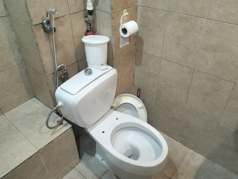 Unitaz qurasdirilmasi - Ustaxidmeti.az